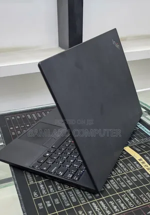New Laptop Lenovo ThinkPad X390 16GB Intel Core i5 SSD 256GB