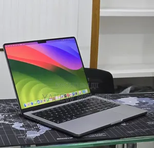 New Laptop Apple MacBook Pro 2023 M3 8GB Apple M3 Pro SSD 512GB