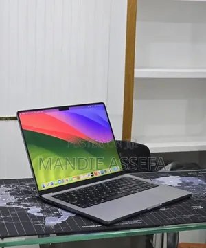 New Laptop Apple MacBook Pro 2023 M3 8GB Apple M3 SSD 512GB