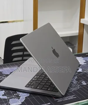 New Laptop Apple MacBook Pro 2023 M3 8GB Apple M3 SSD 512GB