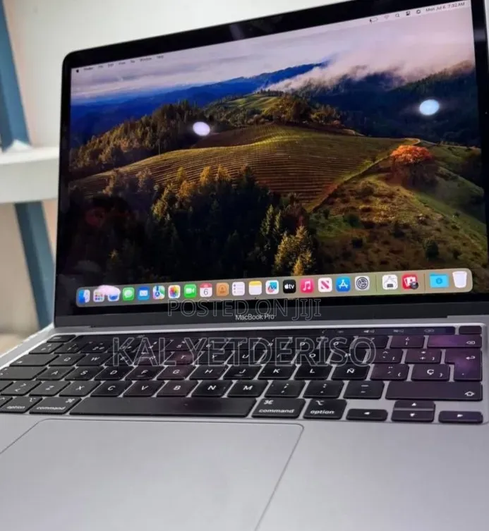 New Laptop Apple MacBook Air 2020 8GB Apple M1 SSD 256GB
