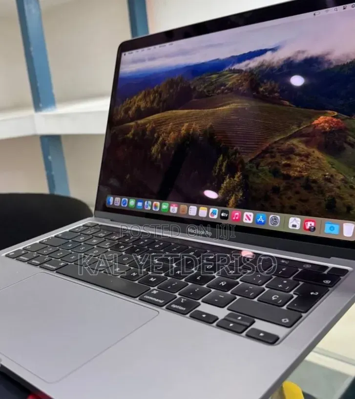New Laptop Apple MacBook Air 2020 8GB Apple M1 SSD 256GB