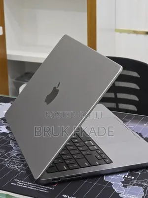 New Laptop Apple MacBook Pro 2023 M3 8GB Apple M3 Pro SSD 512GB