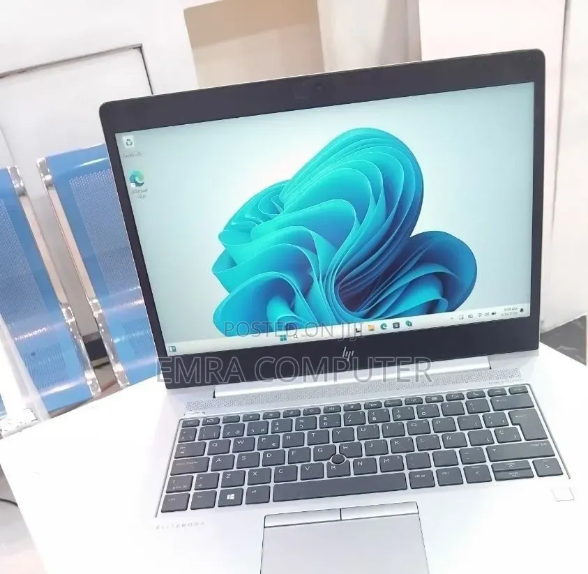 New Laptop HP EliteBook 830 G5 8GB Intel Core i5 SSD 512GB