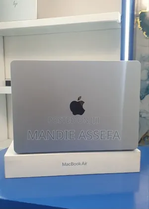 New Laptop Apple MacBook Air 2025 M4 16GB Apple M4 SSD 512GB