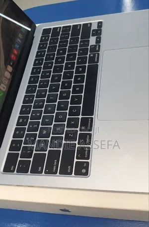 New Laptop Apple MacBook Air 2025 M4 16GB Apple M4 SSD 512GB