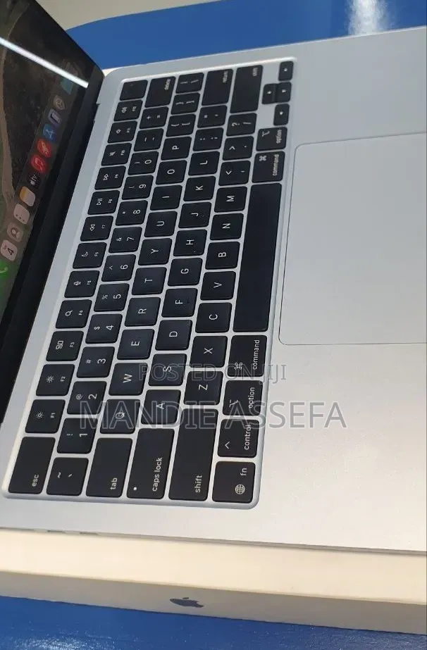 New Laptop Apple MacBook Air 2025 M4 16GB Apple M4 SSD 512GB