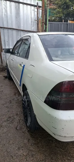 Toyota Corolla 2001 Ivory