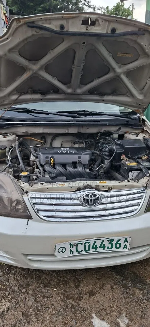 Toyota Corolla 2001 Ivory