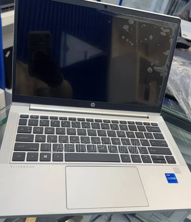 New Laptop HP EliteBook 640 G10 16GB Intel Core i7 SSD 1T