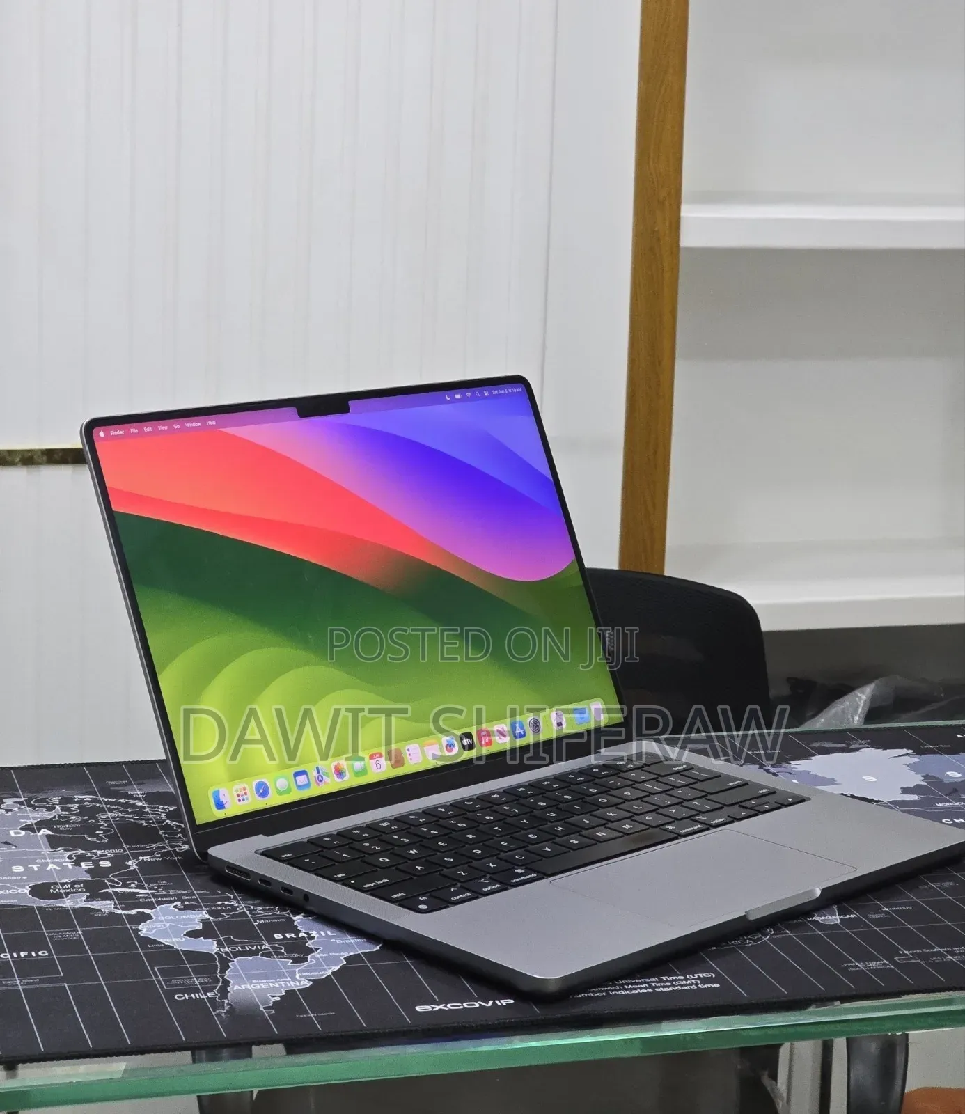 New Laptop 8GB Apple M3 Max SSD 512GB