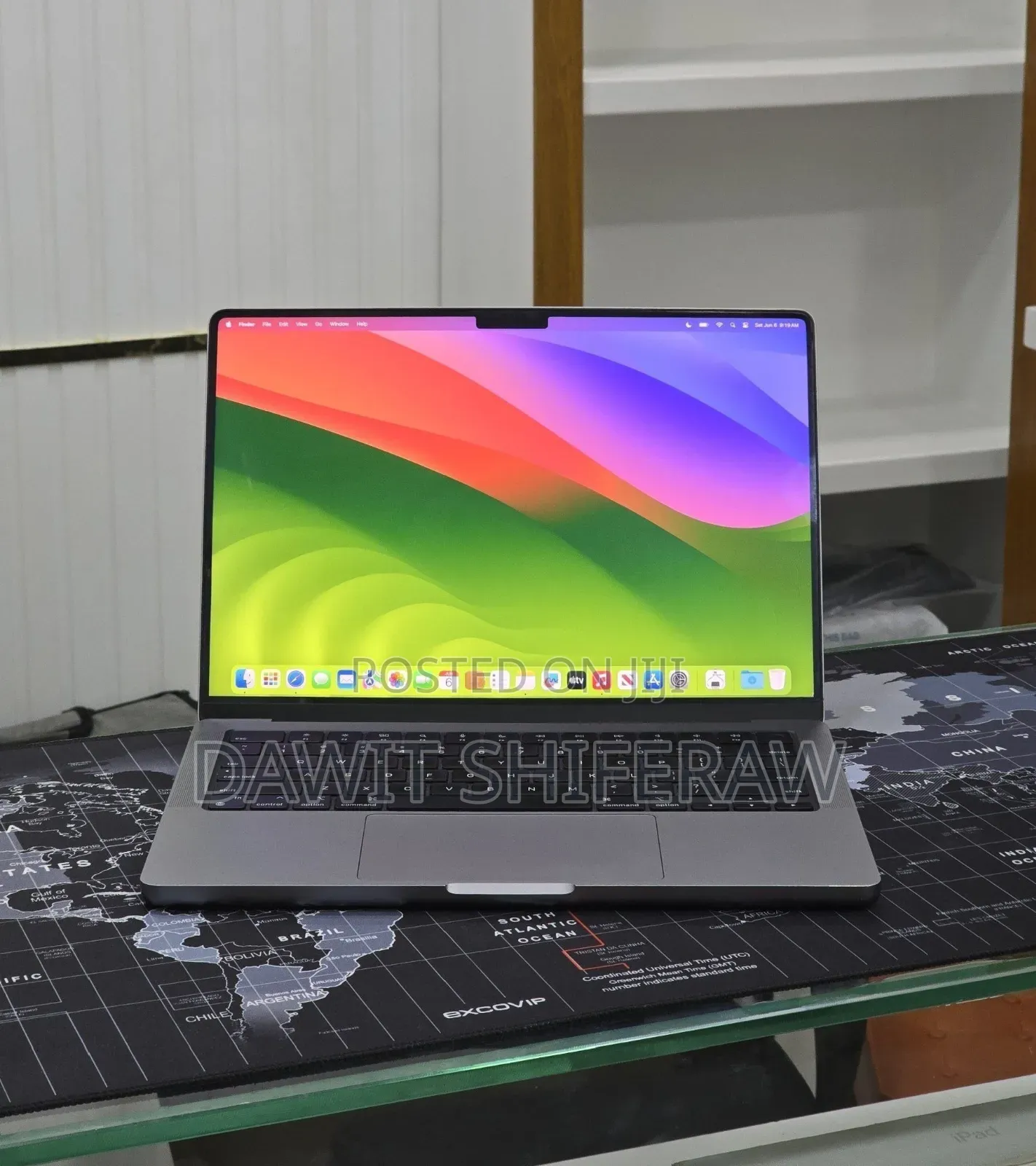 New Laptop 8GB Apple M3 Max SSD 512GB