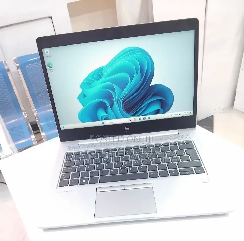 New Laptop HP EliteBook 830 G5 8GB Intel Core i5 SSD 512GB