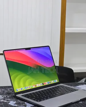 New Laptop Apple MacBook Pro 2023 M3 8GB Apple M3 SSD 512GB