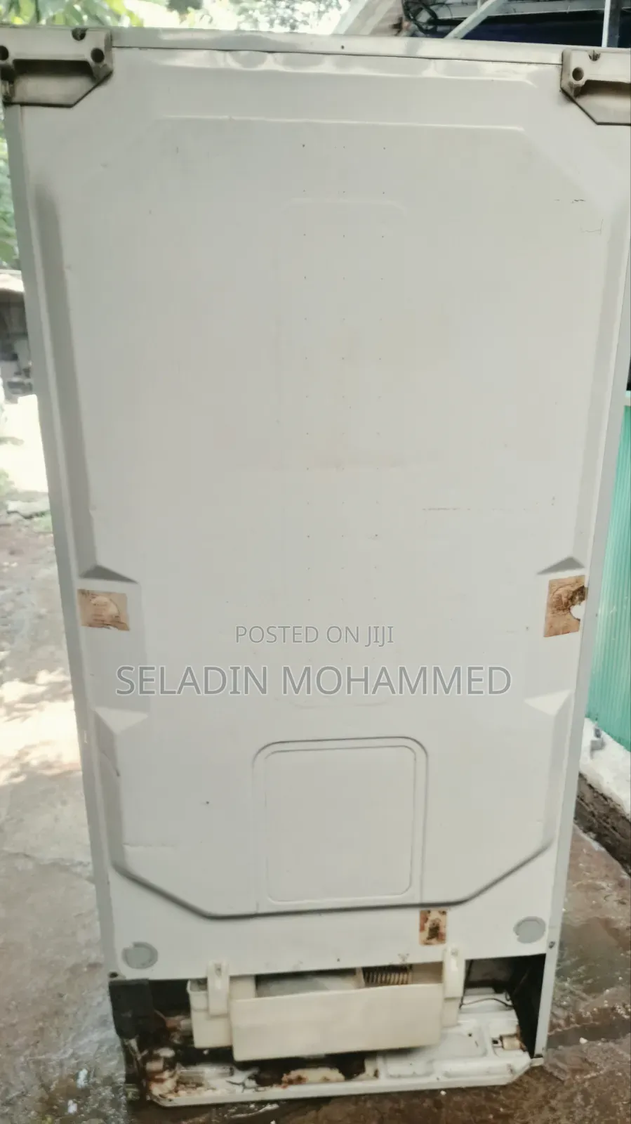 Refrigerator