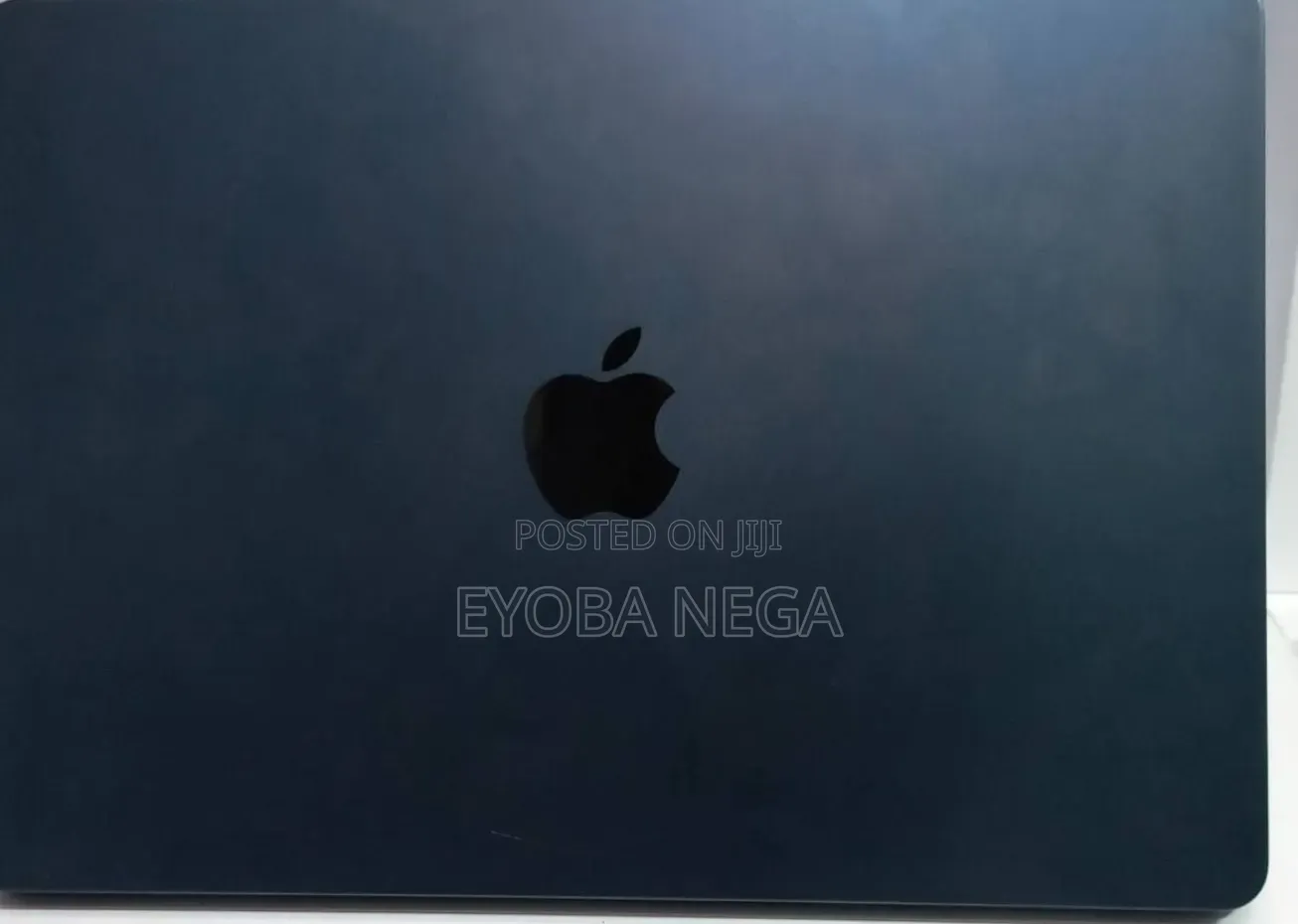 New Laptop Apple MacBook Air 2022 M2 8GB Apple M2 SSD 256GB