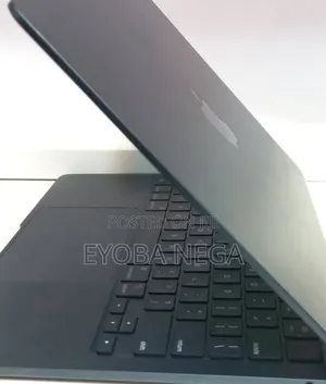 New Laptop Apple MacBook Air 2022 M2 8GB Apple M2 SSD 256GB