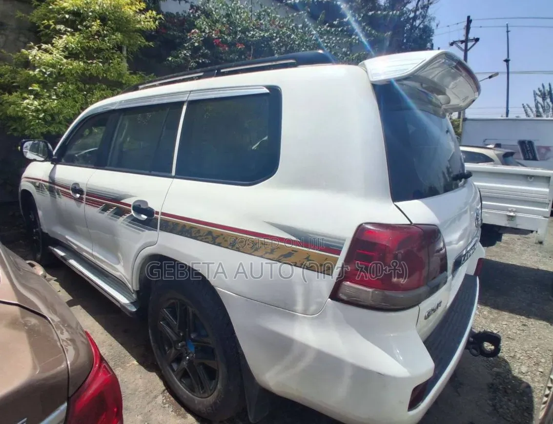 Toyota Land Cruiser 4.5 V8 GX-R 2012