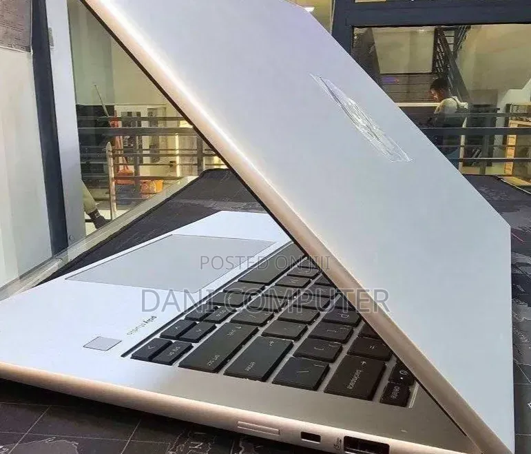 New Laptop HP EliteBook 840 G10 16GB Intel Core i7 SSD 512GB