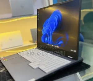 New Laptop Lenovo Legion 5 16GB AMD Ryzen 7 SSD 1T