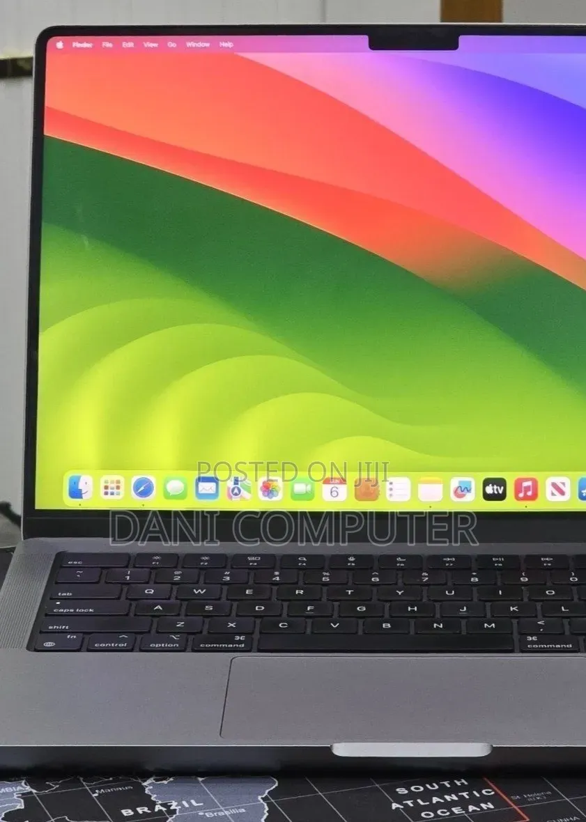 New Laptop Apple MacBook Pro 2023 M3 8GB Intel Core M3 SSD 512GB