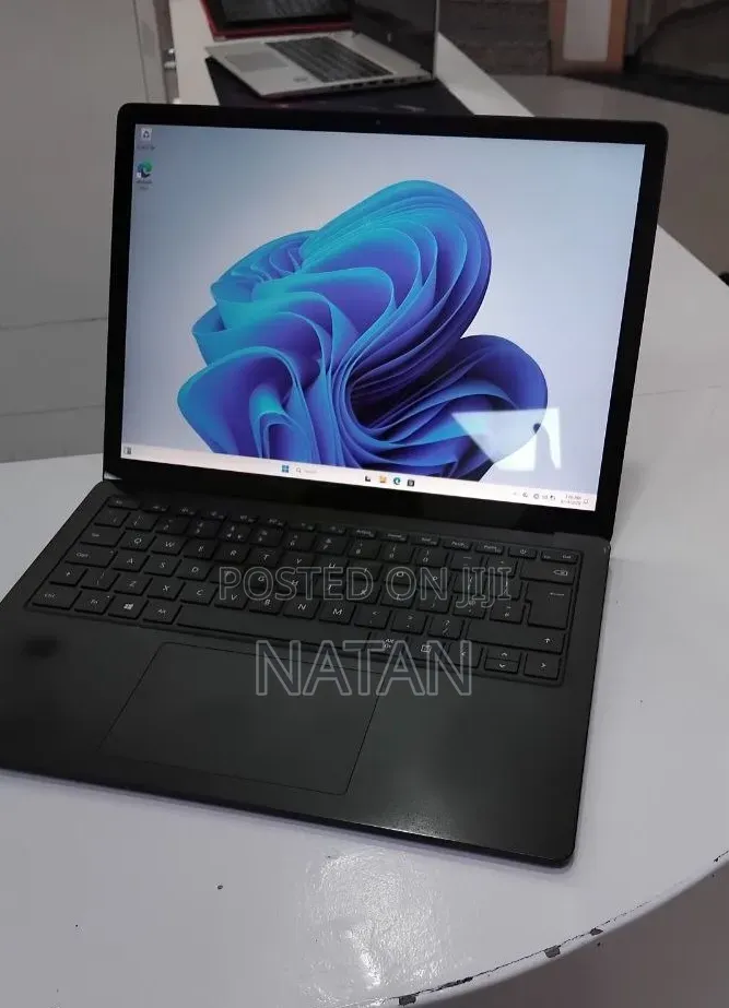 New Laptop Microsoft Surface Laptop 4 16GB Intel Core i7 SSD 512GB