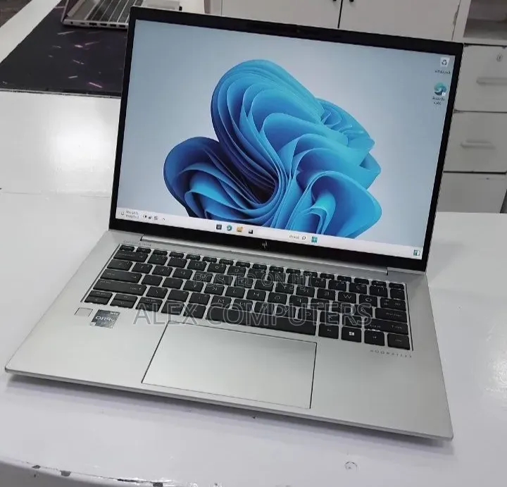 New Laptop HP EliteBook 840 16GB Intel Core i7 SSD 512GB