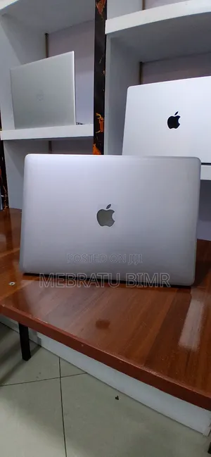 New Laptop Apple MacBook Air 2019 8GB Intel Core i5 SSD 128GB