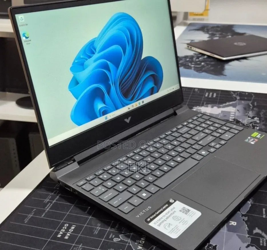 New Laptop HP Victus 16 16GB AMD Ryzen 7 SSD 512GB
