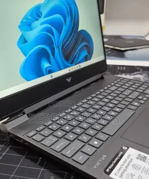 New Laptop HP Victus 16 16GB AMD Ryzen 7 SSD 512GB