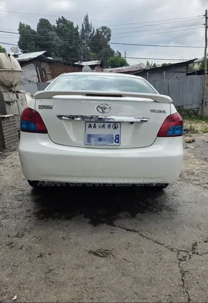 Toyota Yaris 2008 White