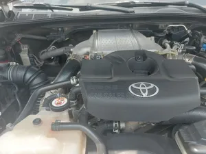 Toyota Hilux 2021 Silver