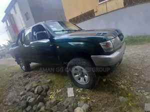 Toyota Hilux 2003 Green