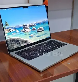 New Laptop Apple MacBook 16GB Apple M4 Pro SSD 512GB