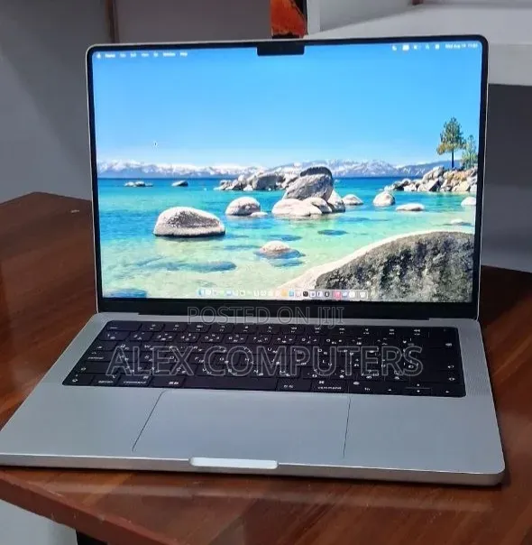 New Laptop Apple MacBook 16GB Apple M4 Pro SSD 512GB