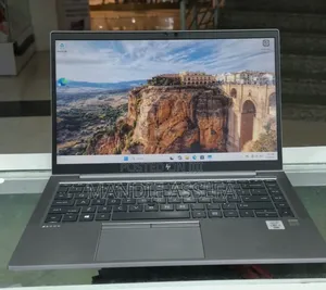 New Laptop HP ZBook Firefly 14 G7 16GB Intel Core i7 SSD 512GB