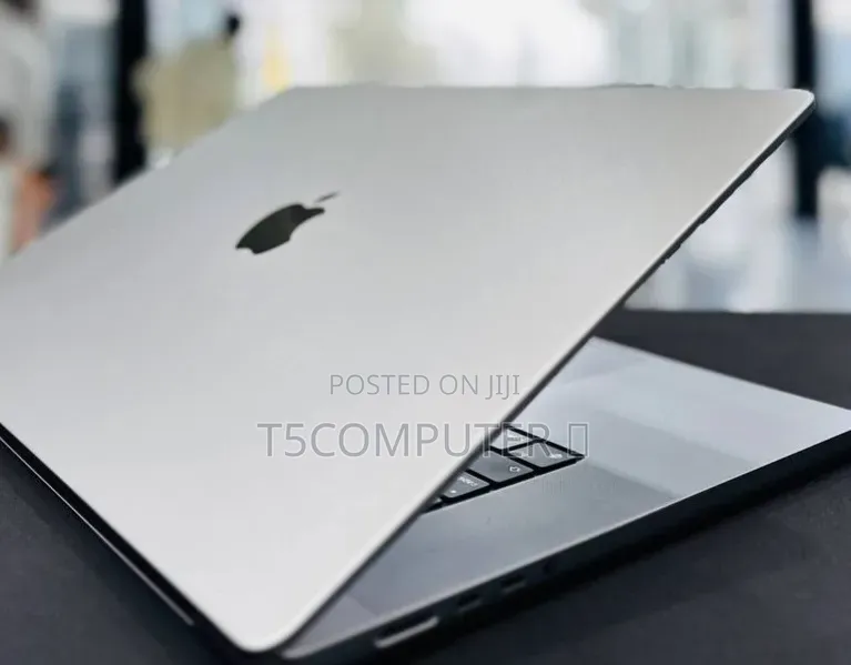 New Laptop Apple MacBook Pro 2021 M1 16GB Apple M1 Pro SSD 512GB