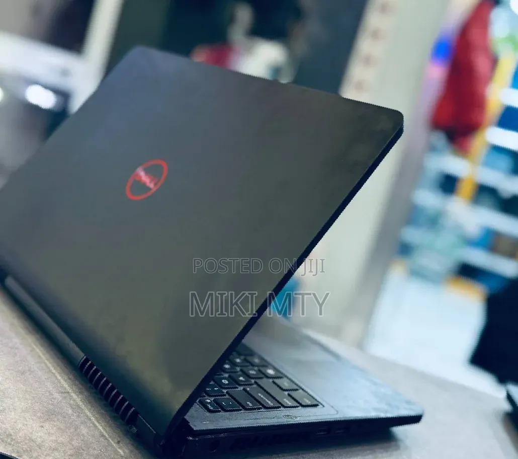 New Laptop Dell 8GB Intel Core i5 SSD 256GB