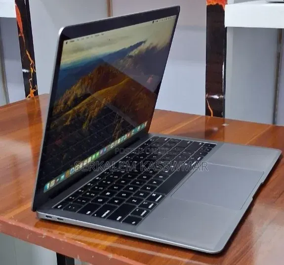 New Laptop Apple MacBook Air 2019 8GB Intel Core i5 SSD 128GB