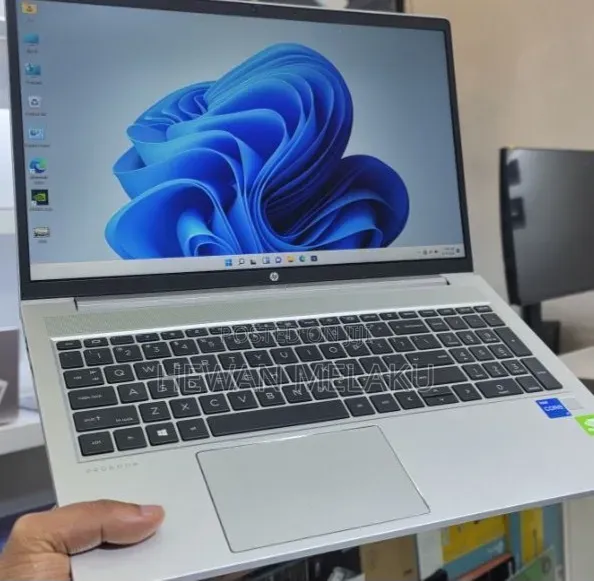 New Laptop HP ProBook 450 G8 16GB Intel Core i7 SSD 512GB