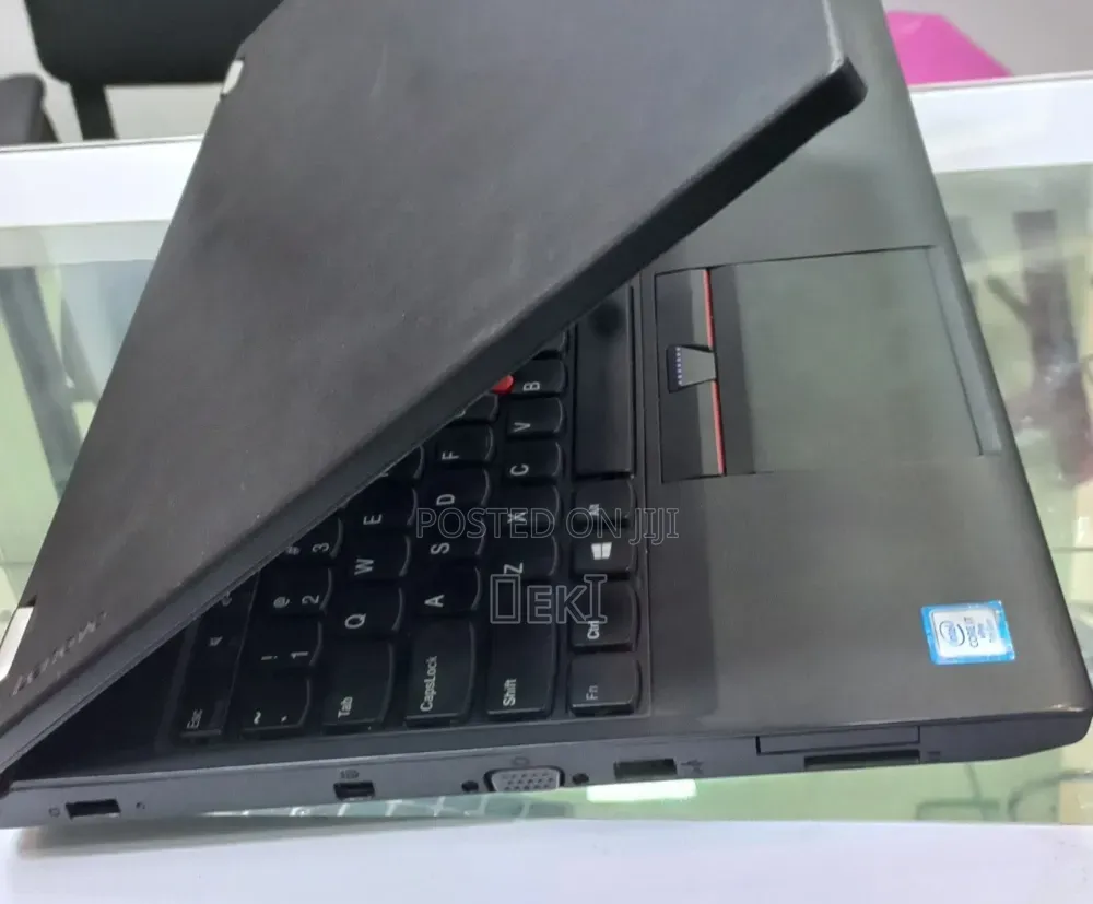 Laptop Lenovo ThinkPad L570 4GB Intel Core i7 SSD 256GB