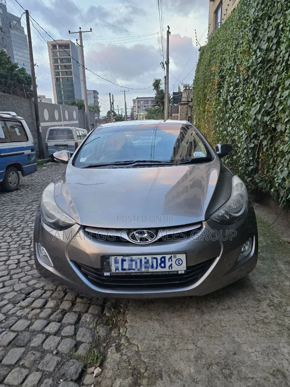 Hyundai Elantra 2011 Gold
