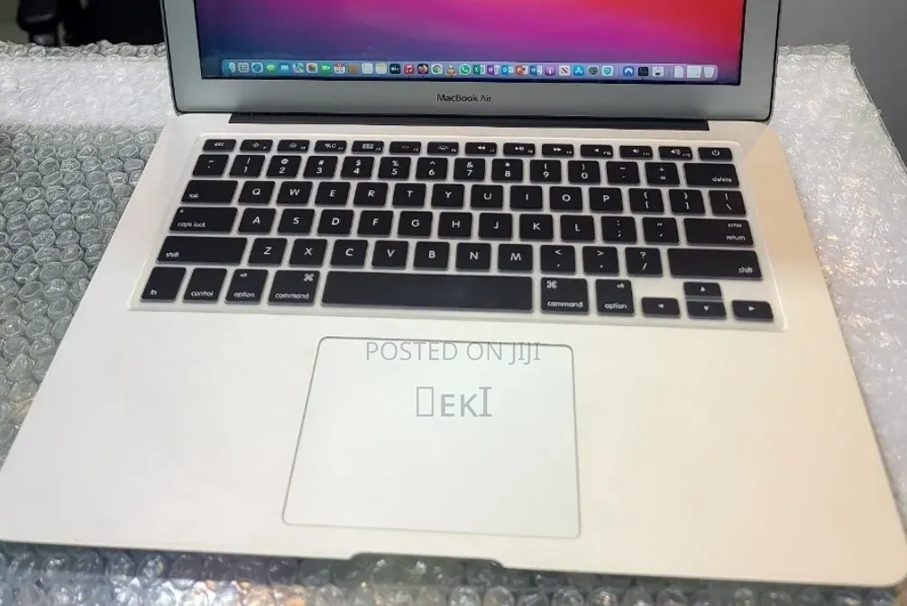 Laptop Apple MacBook Air 2017 8GB Intel Core i5 SSD 128GB