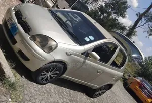 Toyota Vitz 2002 Pearl