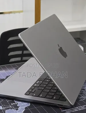 New Laptop Apple MacBook Pro 2023 M3 8GB Apple M3 SSD 512GB