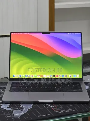 New Laptop Apple MacBook Pro 2023 M3 8GB Apple M3 SSD 512GB