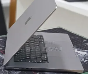 New Laptop Apple MacBook Pro 2023 M2 Pro 16GB Apple M2 SSD 512GB