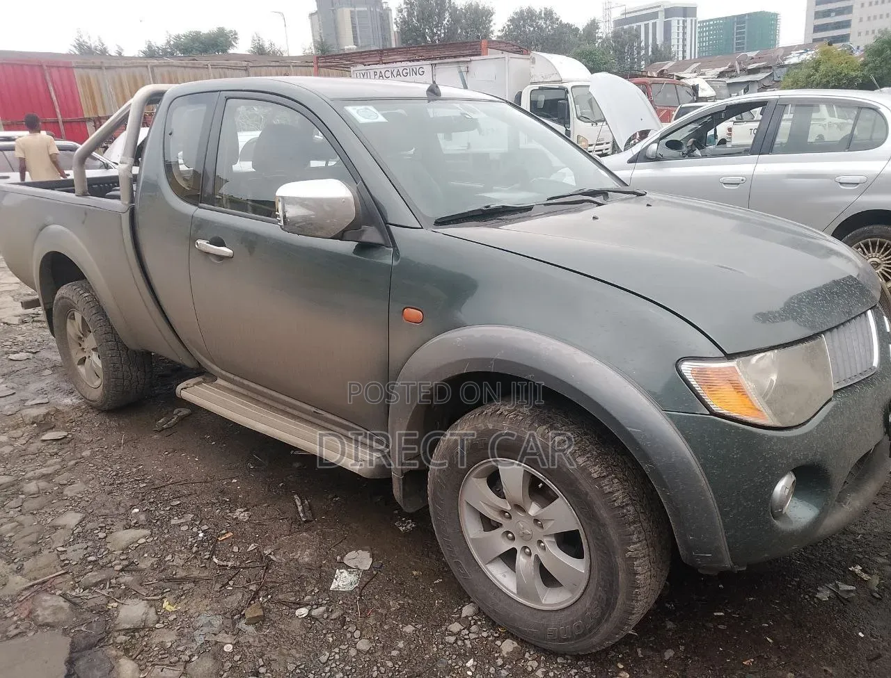 Mitsubishi L200 2008 Silver