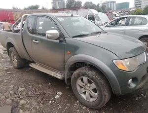 Mitsubishi L200 2008 Silver