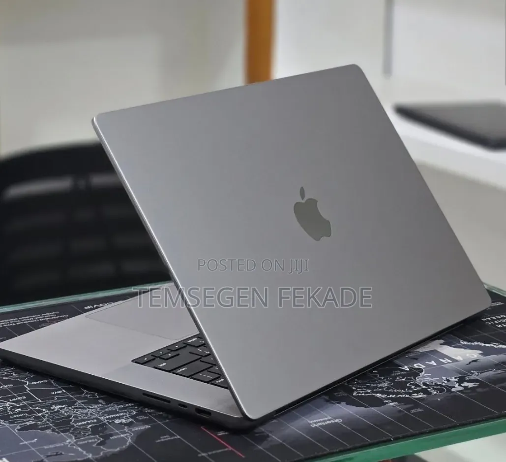 New Laptop Apple MacBook Pro 2023 M2 16GB Apple M2 SSD 512GB